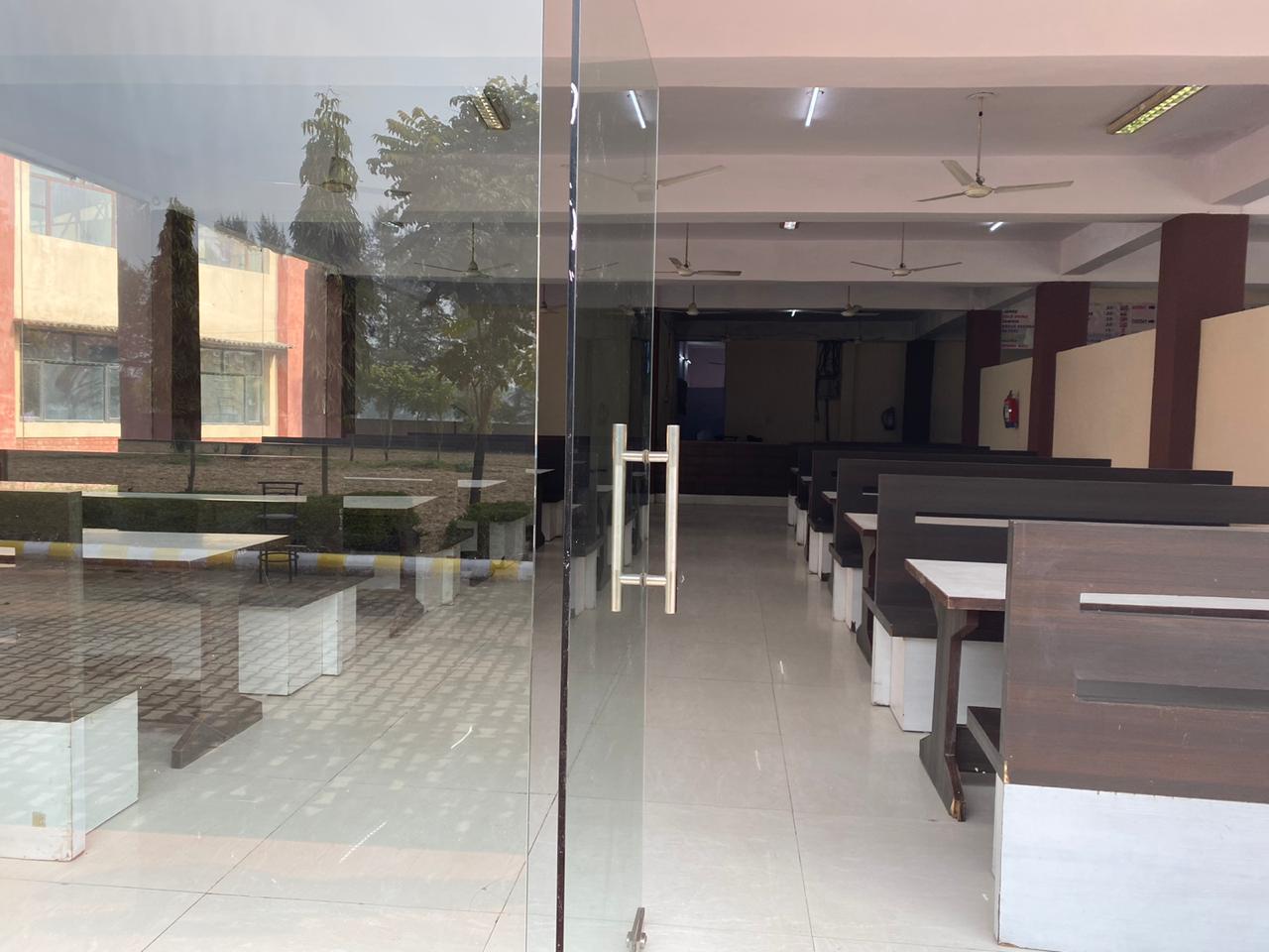 Cafeteria Food Counter